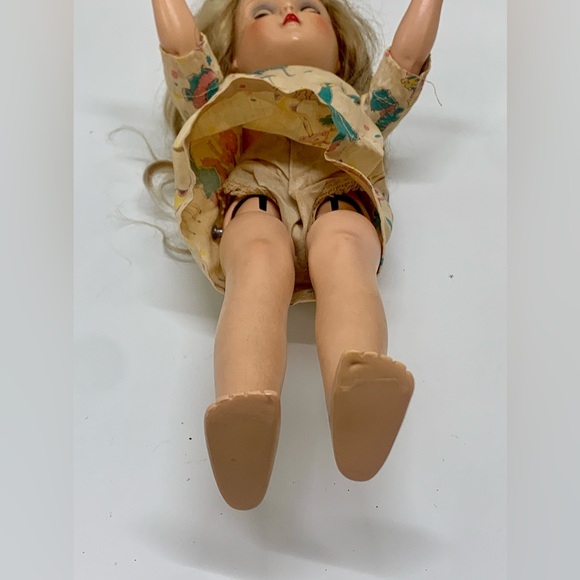 Early 1950s Antique Jointed Little Girl Walker Doll - Picture 7 of 14